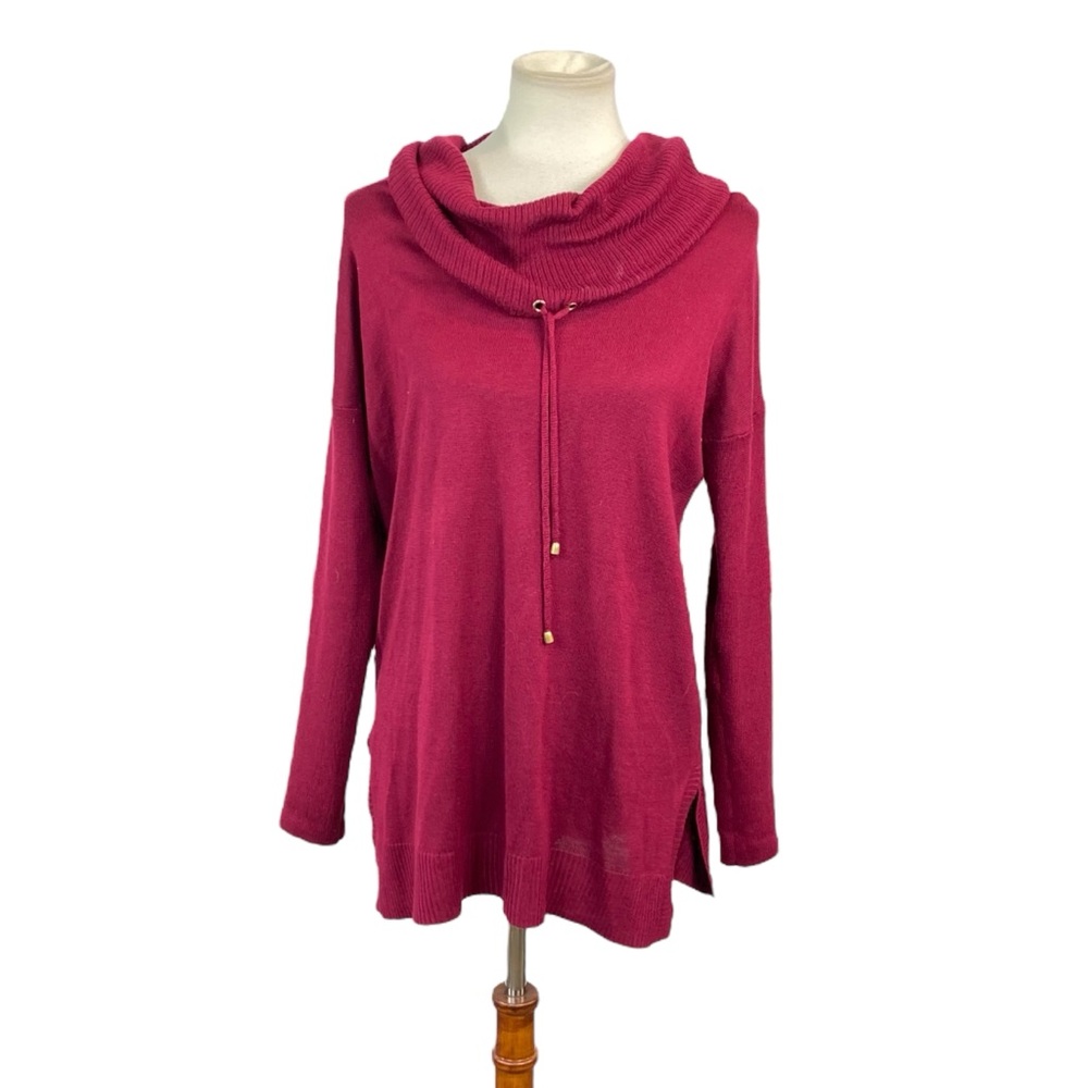 Woman’s Cupio long cowl neck sweater size M